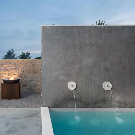 Luxury Covri With Pool And Grill In Novigrad Brtonigla
