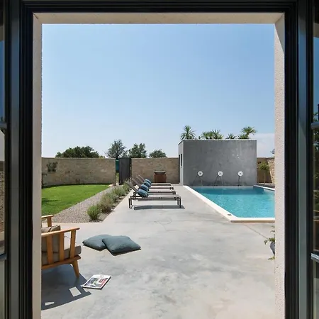 Villa Luxury Covri With Pool And Grill In Novigrad