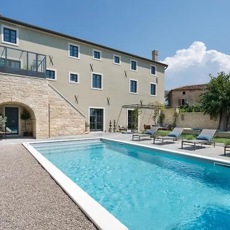Luxury Covri With Pool And Grill In Novigrad Villa Brtonigla