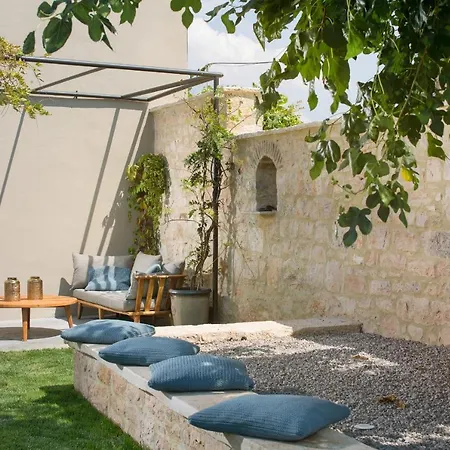 Luxury Covri With Pool And Grill In Novigrad