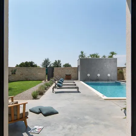 Villa Luxury Covri With Pool And Grill In Novigrad *